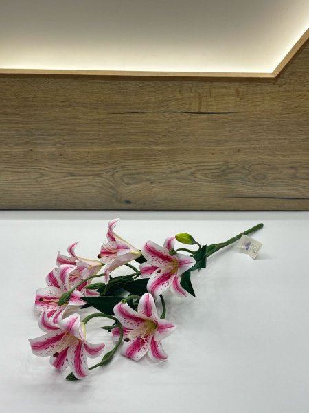 ورد صناعي
